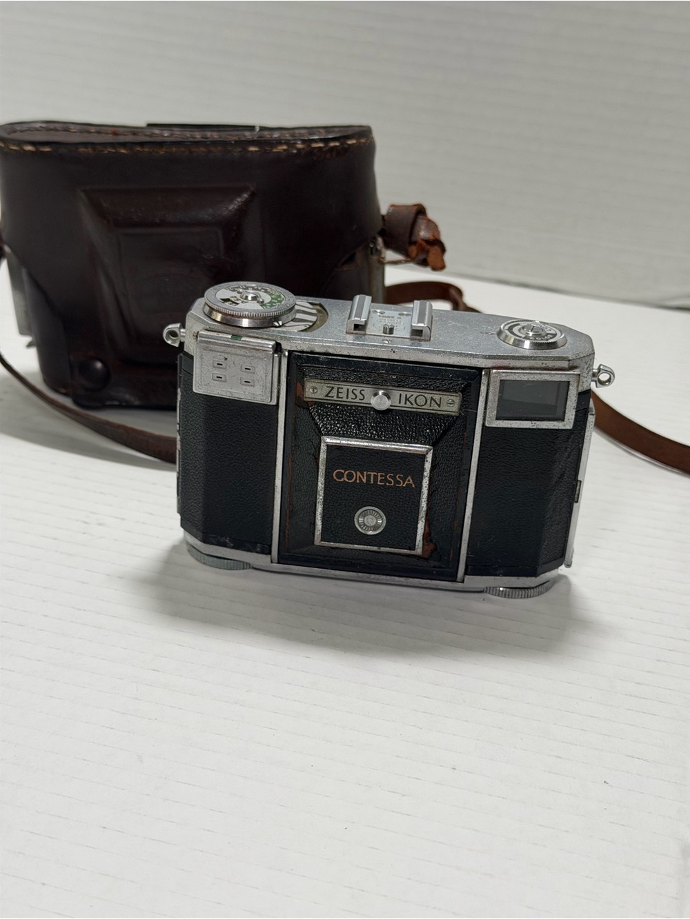 Zeiss Ikon Contessa Vintage Folding Camera w/ Leather Case Germany UNTESTED!
